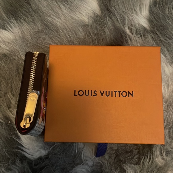 2021 Louis Vuitton Christmas Animation Vivienne Zippy Coin Purse - Picture 6 of 16